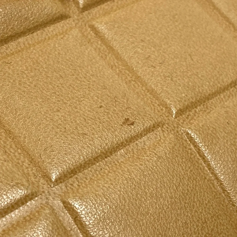 CHANEL Cream Tote Bag - Picture 10 of 16